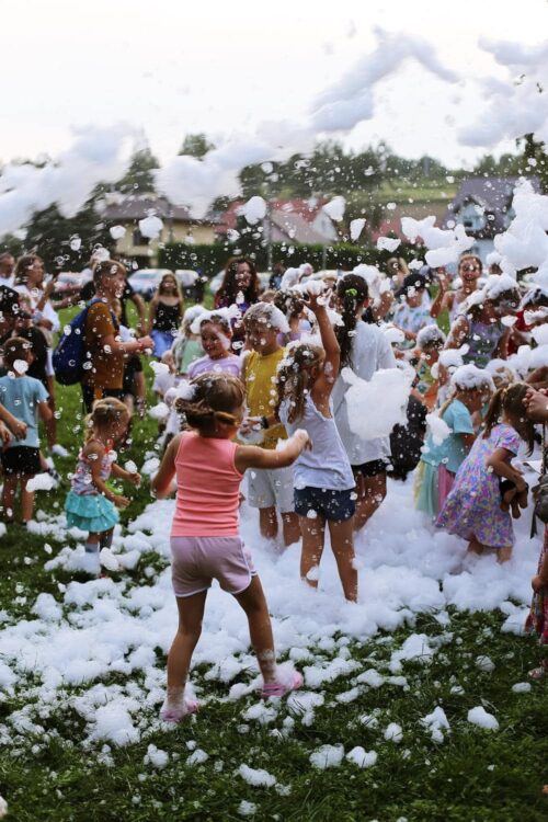 Pożegnanie Wakacji w Lubatówce: Radosne, Smaczne i Kolorowe Zakończenie Lata