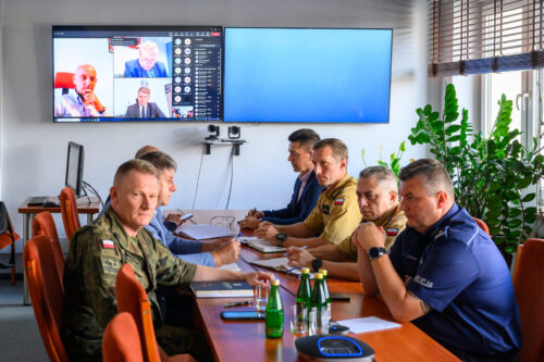 Posiedzenie Zespołu Zarządzania Kryzysowego w Rzeszowie w związku z prognozowanymi opadami deszczu