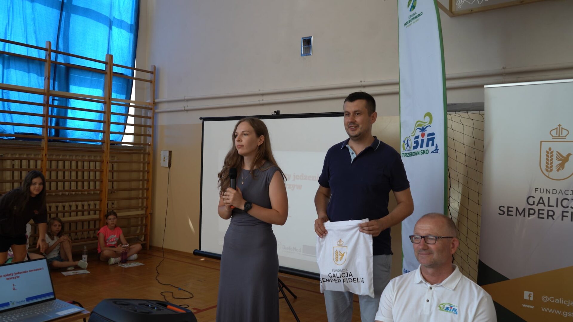 f940a58b cd90 4cae 840e 1d4dba16b9e6